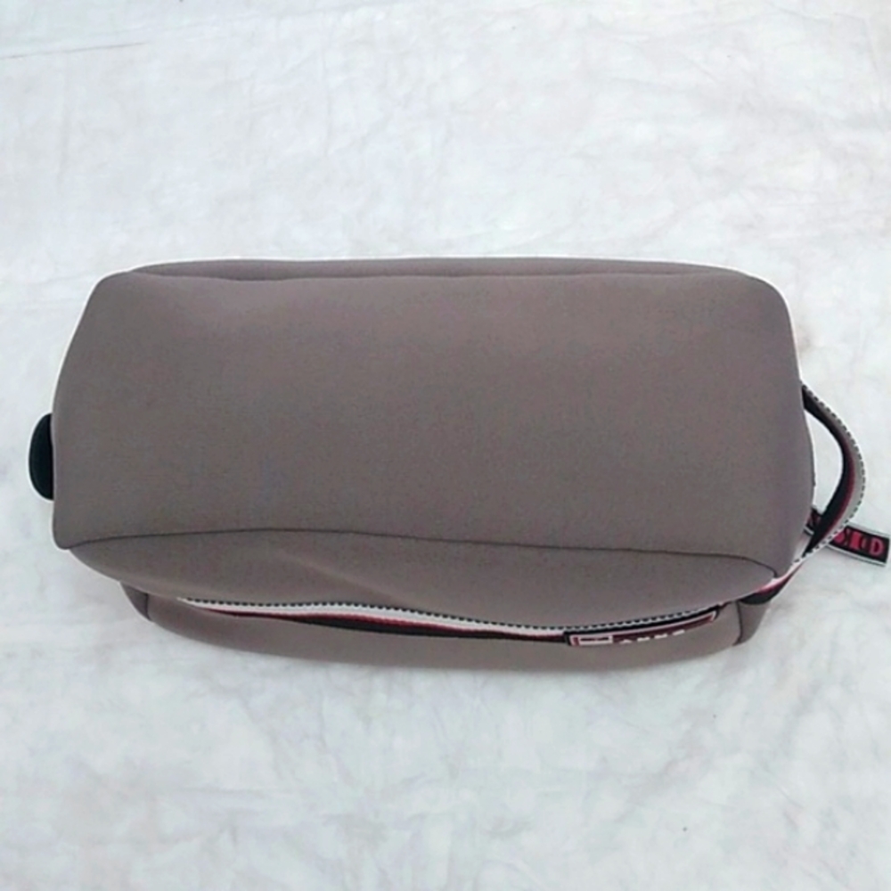 DKNY Excursionist Toiletry Bag, Grey - Picture 12 of 12